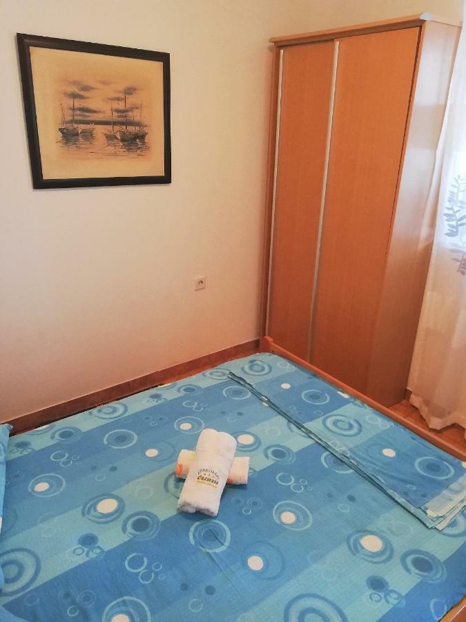 Apartments Amfora Gdinj Exterior photo